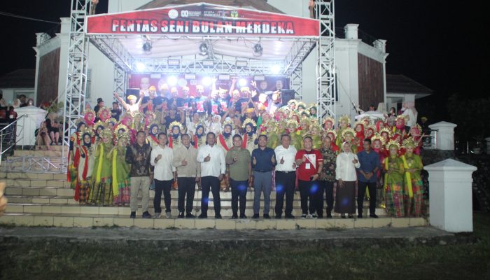 Bupati Luwu Apresiasi Pentas Seni Bulan Merdeka 2025
