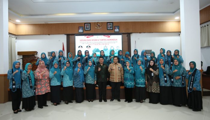 Kadis Dukcapil Prov. Sulsel Kukuhkan Duta KISAK TP PKK Luwu