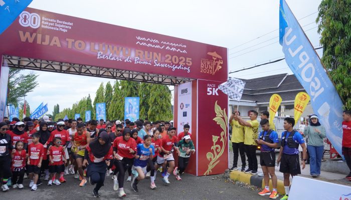 Wabup Luwu Lepas Peserta Wija To Luwu Run 2025