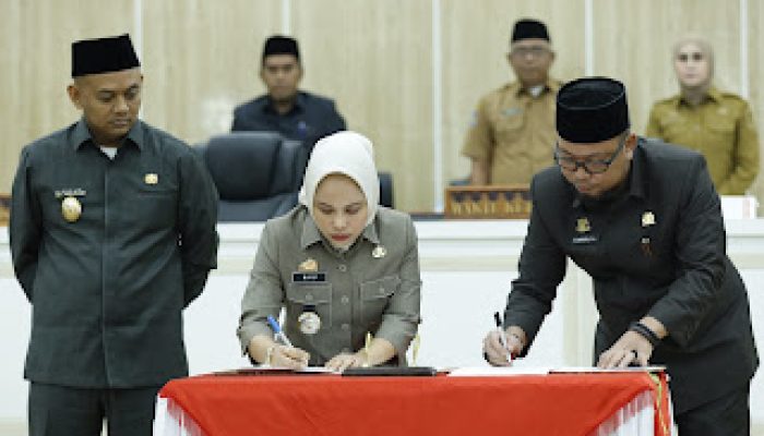 DPRD Kota Palopo Sahkan Rancangan APBD Perubahan 2025 Saat Rapat Paripurna