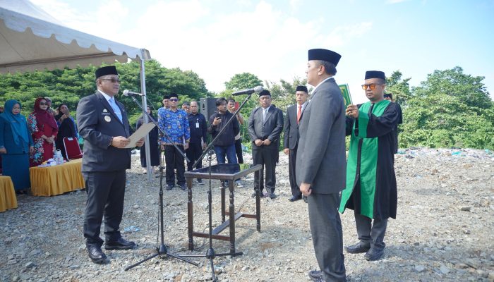 Pelantikan di TPA, Bupati Luwu Tegaskan Amanah dan Integritas Penjabat Sekda