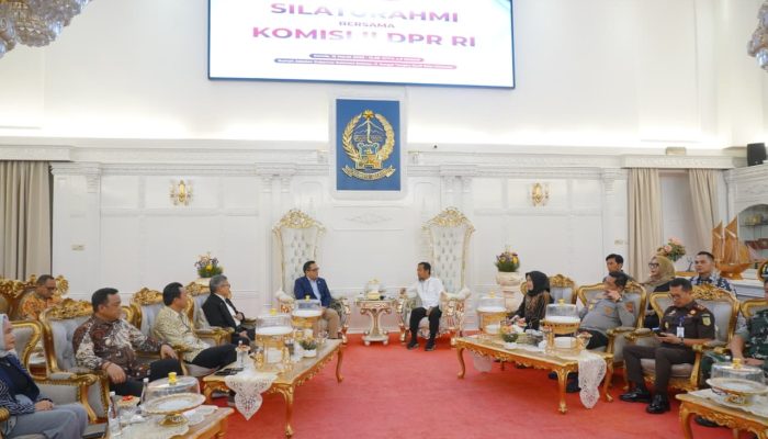 Bupati Luwu Hadiri Silaturahmi dan Dialog Bersama Ketua Komisi II DPR RI di Rujab Gubernur Sulsel