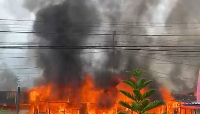 Sembilan Lapak di Kelurahan Salassa Baebunta Terbakar, Kerugian Capai Puluhan Juta